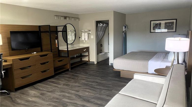 <b>SureStay Plus by Best Western Alamogordo Room</b>. Images powered by <a href="https://iceportal.shijigroup.com/" title="IcePortal" target="_blank">IcePortal</a>.