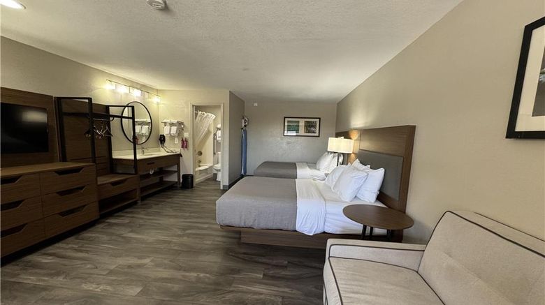 <b>SureStay Plus by Best Western Alamogordo Room</b>. Images powered by <a href="https://iceportal.shijigroup.com/" title="IcePortal" target="_blank">IcePortal</a>.