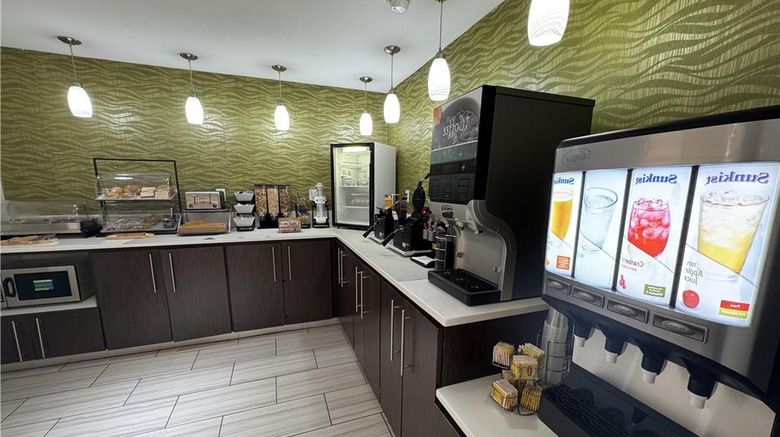<b>SureStay Plus by Best Western Alamogordo Restaurant</b>. Images powered by <a href="https://iceportal.shijigroup.com/" title="IcePortal" target="_blank">IcePortal</a>.