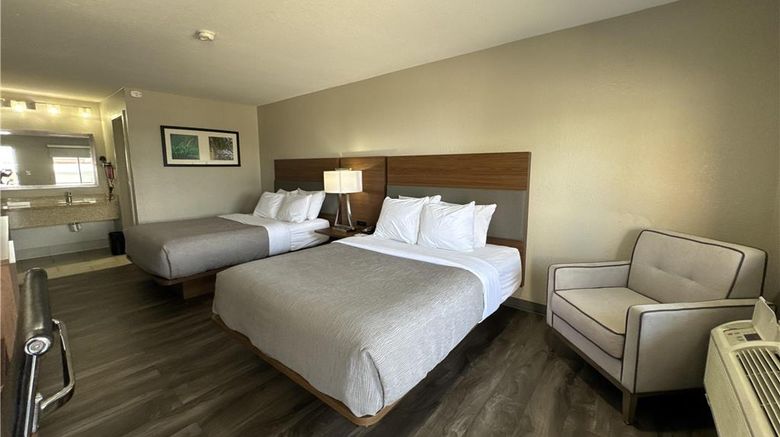 <b>SureStay Plus by Best Western Alamogordo Room</b>. Images powered by <a href="https://iceportal.shijigroup.com/" title="IcePortal" target="_blank">IcePortal</a>.