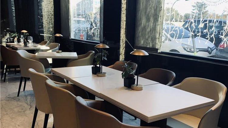St Martin Hotel Restaurant