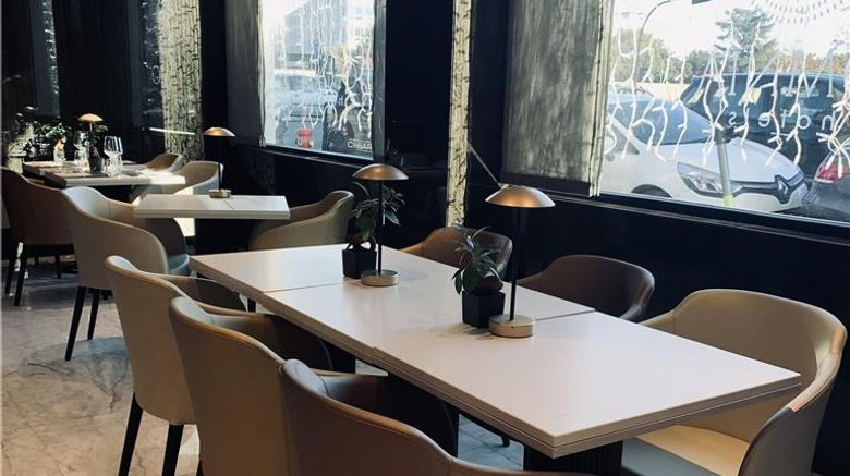 <b>St Martin Hotel Restaurant</b>. Images powered by <a href="https://iceportal.shijigroup.com/" title="IcePortal" target="_blank">IcePortal</a>.