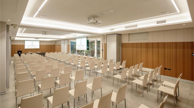 St Martin Hotel Meeting