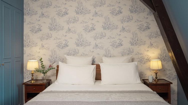 Hotel des Grandes Ecoles Room