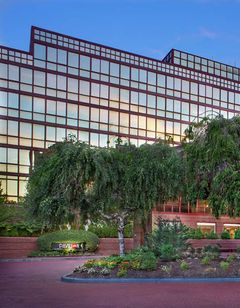 DoubleTree by Hilton New York LaGuardia