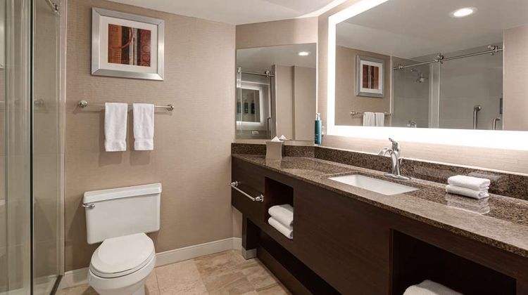 DoubleTree by Hilton New York LaGuardia Room