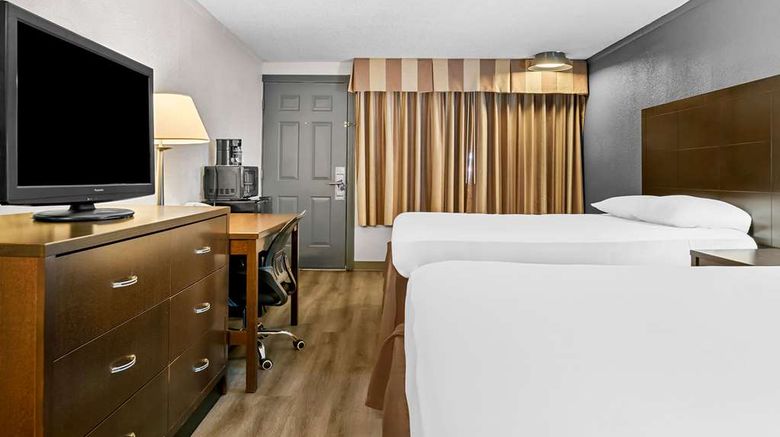 <b>Rodeway Inn and Suites Saginaw Room</b>. Images powered by <a href="https://iceportal.shijigroup.com/" title="IcePortal" target="_blank">IcePortal</a>.