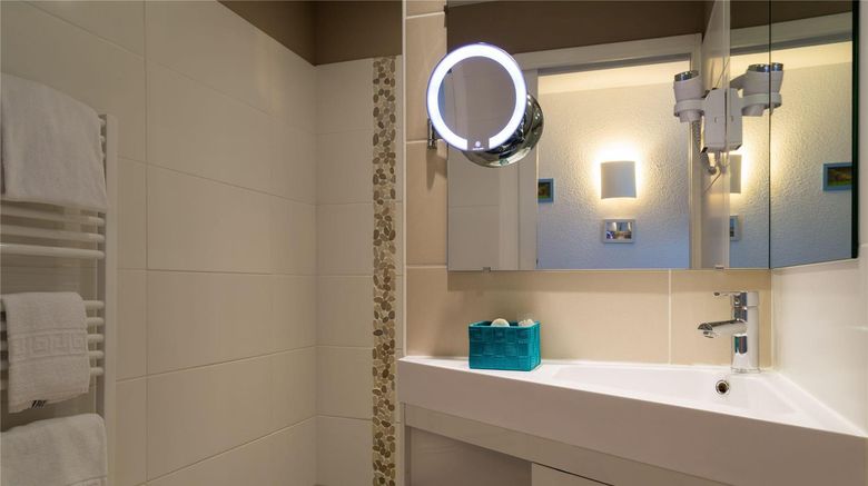 <b>Logis Hotel Corintel Bordeaux Est Room</b>. Images powered by <a href="https://iceportal.shijigroup.com/" title="IcePortal" target="_blank">IcePortal</a>.