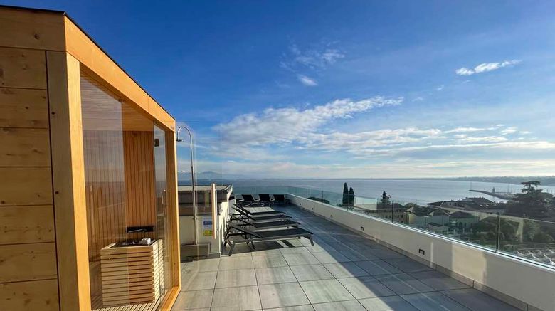 <b>Bonotto Hotel Desenzano del Garda Spa</b>. Images powered by <a href="https://iceportal.shijigroup.com/" title="IcePortal" target="_blank">IcePortal</a>.