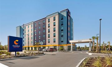 Comfort Suites near Kennedy Space Center