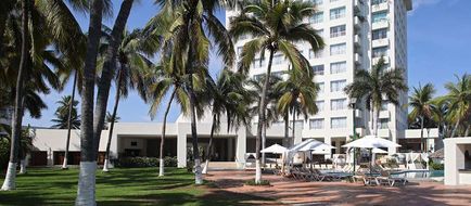 Hotel Emporio Ixtapa Exterior