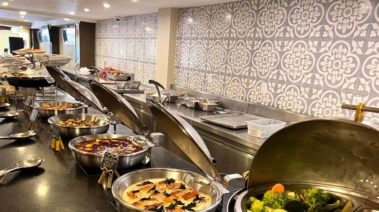 <b>Emporio Reforma Restaurant</b>. Images powered by <a href="https://iceportal.shijigroup.com/" title="IcePortal" target="_blank">IcePortal</a>.