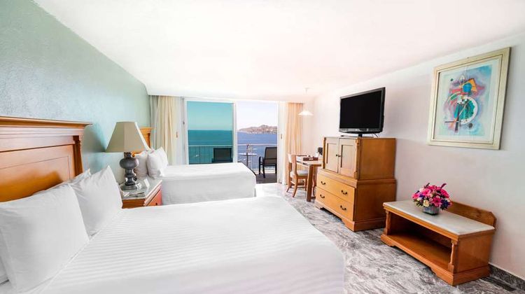 Emporio Acapulco Room