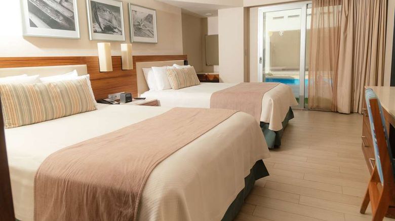 <b>Emporio Cancun Suite</b>. Images powered by <a href="https://iceportal.shijigroup.com/" title="IcePortal" target="_blank">IcePortal</a>.