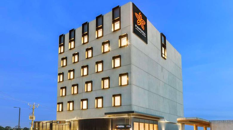 <b>Punthill Apartment Hotels Sunshine Exterior</b>. Images powered by <a href="https://iceportal.shijigroup.com/" title="IcePortal" target="_blank">IcePortal</a>.