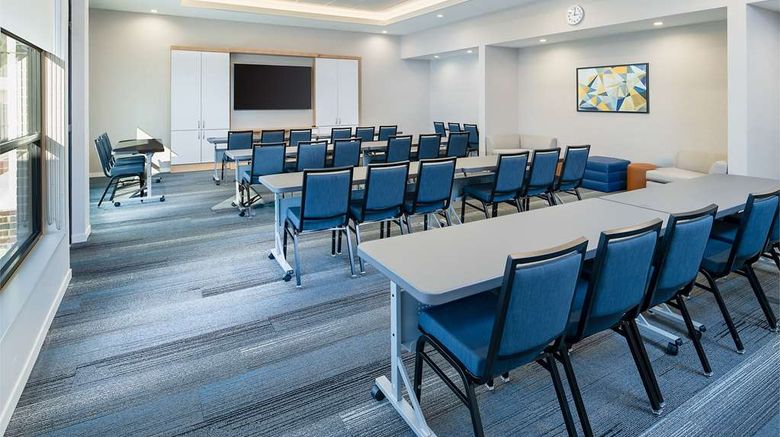 <b>Hyatt House Auburn Hills/Detroit Meeting</b>. Images powered by <a href="https://iceportal.shijigroup.com/" title="IcePortal" target="_blank">IcePortal</a>.