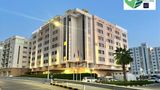 Golden Tulip Muscat Exterior