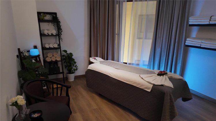 Golden Tulip Muscat Spa