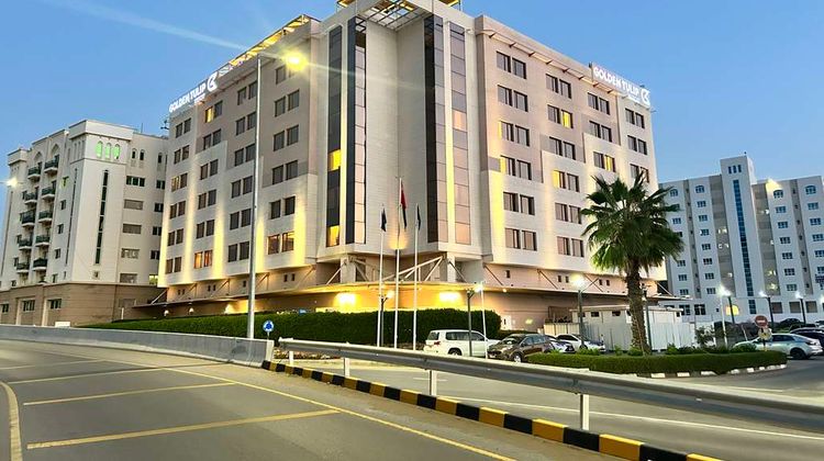 Golden Tulip Muscat Exterior