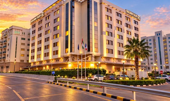 Golden Tulip Muscat Exterior