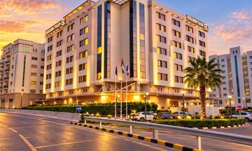 Golden Tulip Muscat
