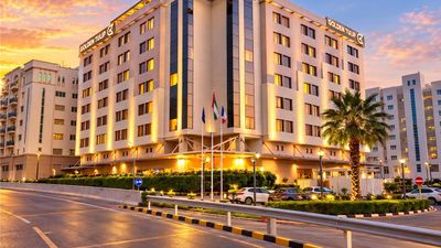 Golden Tulip Muscat