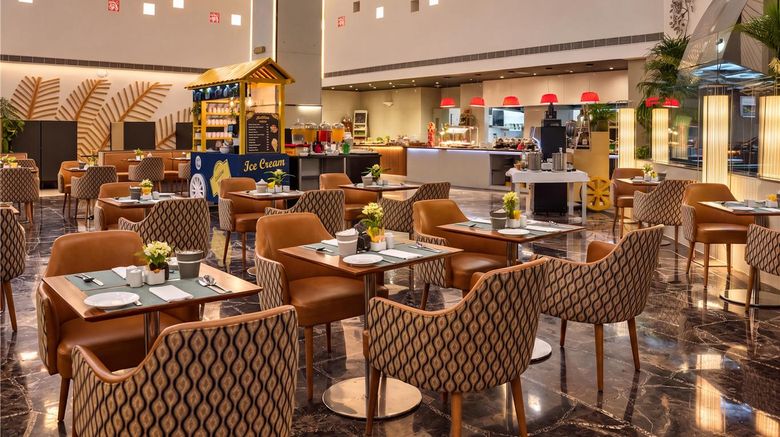 <b>Golden Tulip Muscat Restaurant</b>. Images powered by <a href="https://iceportal.shijigroup.com/" title="IcePortal" target="_blank">IcePortal</a>.