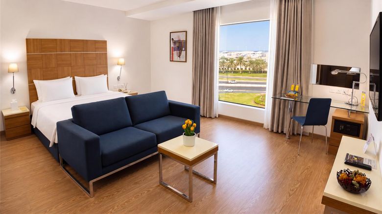 <b>Golden Tulip Muscat Room</b>. Images powered by <a href="https://iceportal.shijigroup.com/" title="IcePortal" target="_blank">IcePortal</a>.