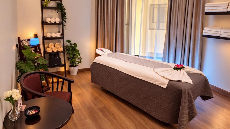 Golden Tulip Muscat Spa