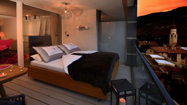 <b>Dolce Vita Hotel Preidlhof Room</b>. Images powered by <a href="https://iceportal.shijigroup.com/" title="IcePortal" target="_blank">IcePortal</a>.
