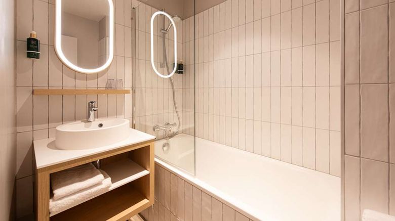 <b>La Maison Obono Room</b>. Images powered by <a href="https://iceportal.shijigroup.com/" title="IcePortal" target="_blank">IcePortal</a>.