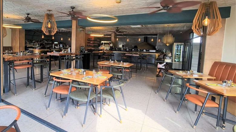 <b>MINT Hotel 84 on Katherine Restaurant</b>. Images powered by <a href="https://iceportal.shijigroup.com/" title="IcePortal" target="_blank">IcePortal</a>.