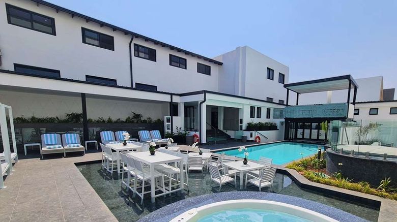 <b>MINT Hotel 84 on Katherine Pool</b>. Images powered by <a href="https://iceportal.shijigroup.com/" title="IcePortal" target="_blank">IcePortal</a>.
