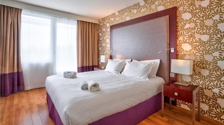 <b>Clarion Paris CDG Airport Room</b>. Images powered by <a href="https://iceportal.shijigroup.com/" title="IcePortal" target="_blank">IcePortal</a>.