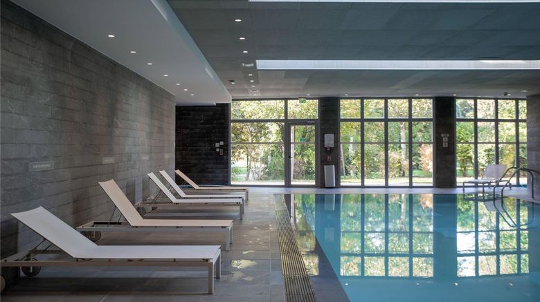 <b>Clarion Paris CDG Airport Pool</b>. Images powered by <a href="https://iceportal.shijigroup.com/" title="IcePortal" target="_blank">IcePortal</a>.