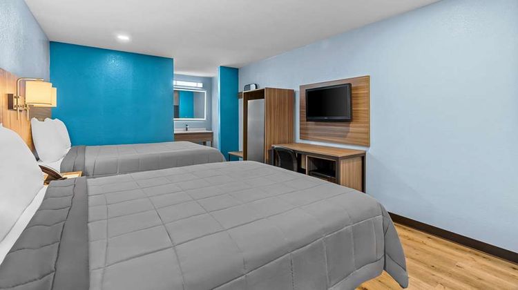 Rodeway Inn and Suites Brookhaven Room