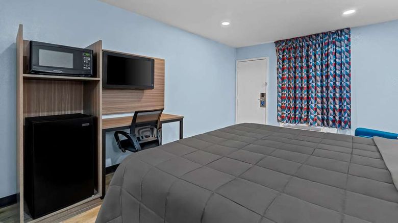 <b>Rodeway Inn and Suites Brookhaven Suite</b>. Images powered by <a href="https://iceportal.shijigroup.com/" title="IcePortal" target="_blank">IcePortal</a>.