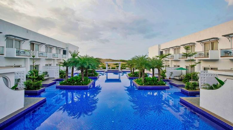 <b>Pramod Lands End Resort-Radisson Individ Pool</b>. Images powered by <a href="https://iceportal.shijigroup.com/" title="IcePortal" target="_blank">IcePortal</a>.