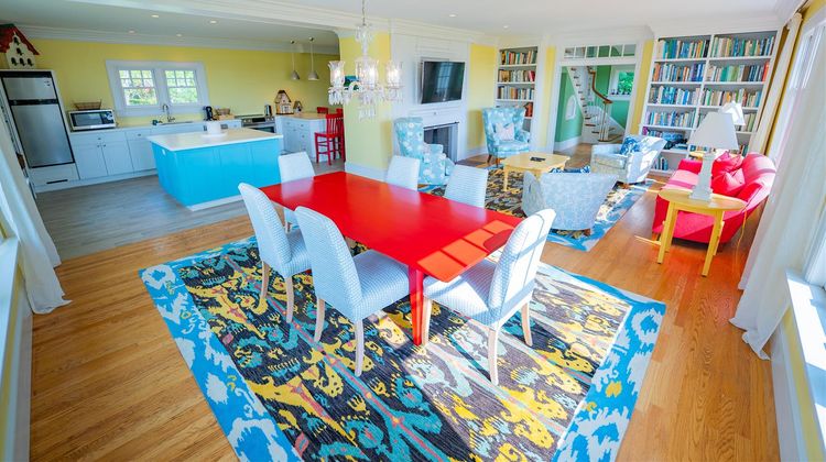 The Colony Hotel Suite