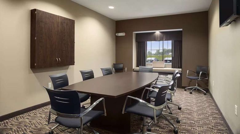 <b>Sonesta Essential Fairmont Meeting</b>. Images powered by <a href="https://iceportal.shijigroup.com/" title="IcePortal" target="_blank">IcePortal</a>.
