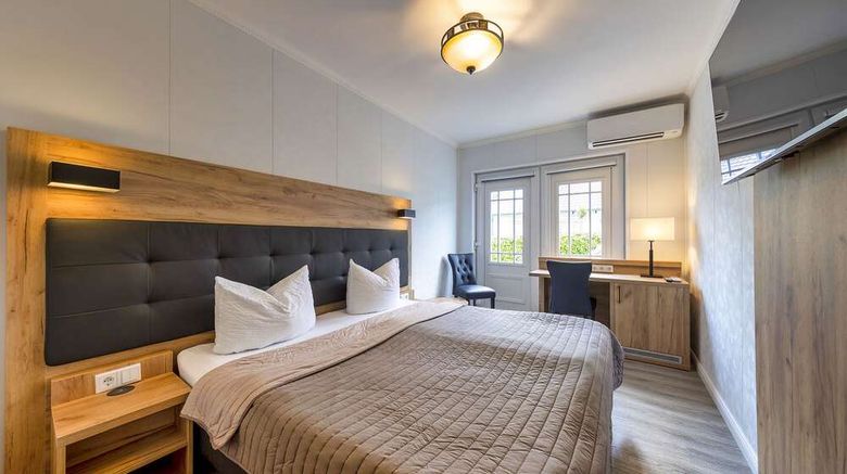 <b>AKZENT Alte Direktionsvilla Kupfermuehle Room</b>. Images powered by <a href="https://iceportal.shijigroup.com/" title="IcePortal" target="_blank">IcePortal</a>.
