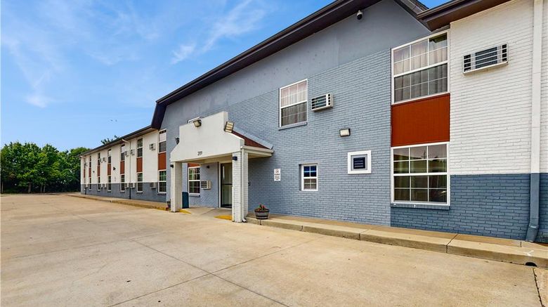 <b>Red Lion Inn & Suites Olathe Kansas City Exterior</b>. Images powered by <a href="https://iceportal.shijigroup.com/" title="IcePortal" target="_blank">IcePortal</a>.