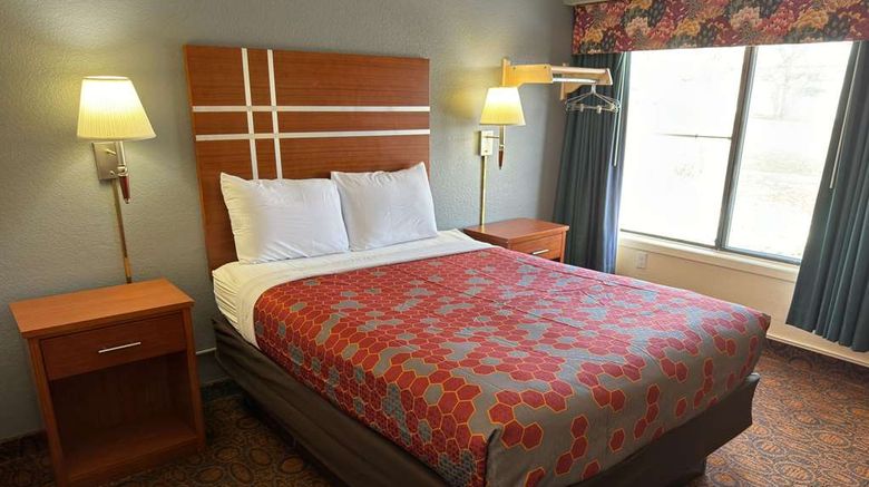 <b>Econo Lodge Waite Park St Cloud Room</b>. Images powered by <a href="https://iceportal.shijigroup.com/" title="IcePortal" target="_blank">IcePortal</a>.