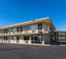 Rodeway Inn Midland South Exterior