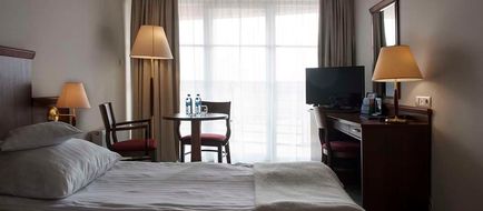 Hotel Edison Room