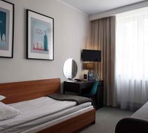Hotel Edison Room