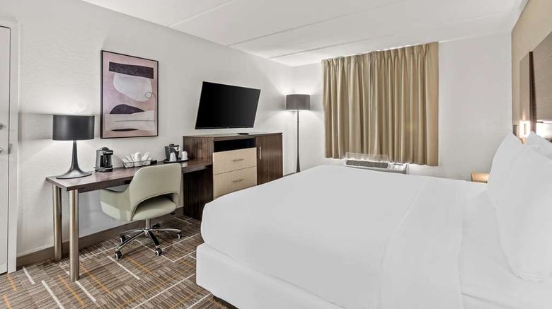 <b>Sonesta Essential Orlando Airport Room</b>. Images powered by <a href="https://iceportal.shijigroup.com/" title="IcePortal" target="_blank">IcePortal</a>.