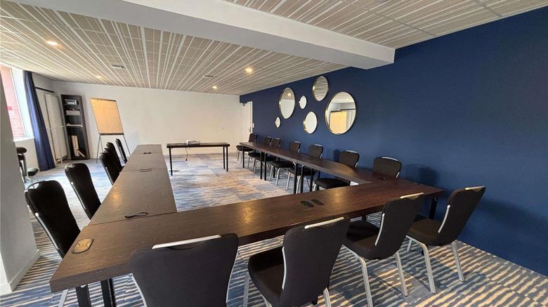 <b>Ibis Styles Morlaix Meeting</b>. Images powered by <a href="https://iceportal.shijigroup.com/" title="IcePortal" target="_blank">IcePortal</a>.