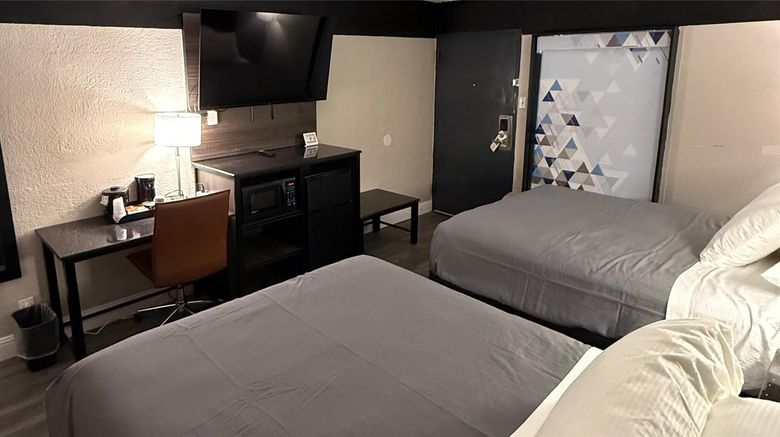 <b>Lx Hotel, SureStay Collection by BW Room</b>. Images powered by <a href="https://iceportal.shijigroup.com/" title="IcePortal" target="_blank">IcePortal</a>.