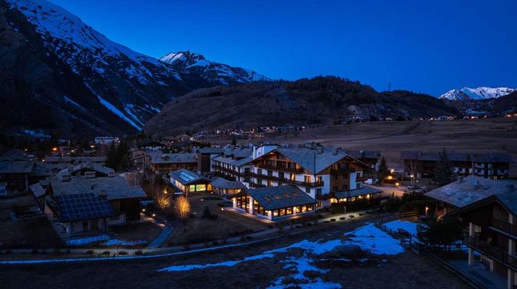 Montana Lodge And Spa Exterior